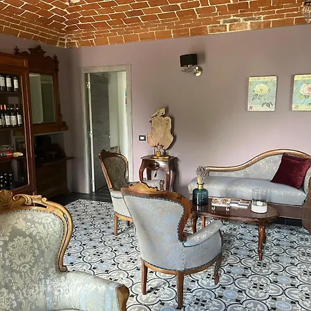 Noi Due - Nel Monferrato Frühstückspension Quargnento