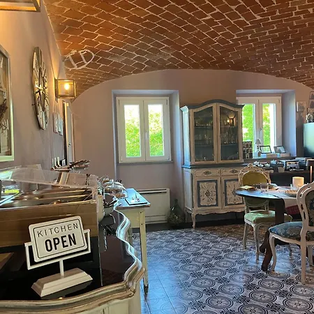 Noi Due - Nel Monferrato Bed and Breakfast 4*